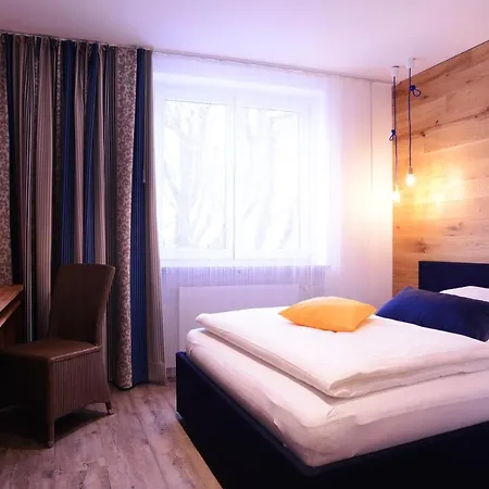 Hotel Gasthof Zur Post Hotel Und Parkplatz Vohenstrauss