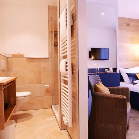 Gasthof Zur Post Hotel Und Parkplatz Hotel